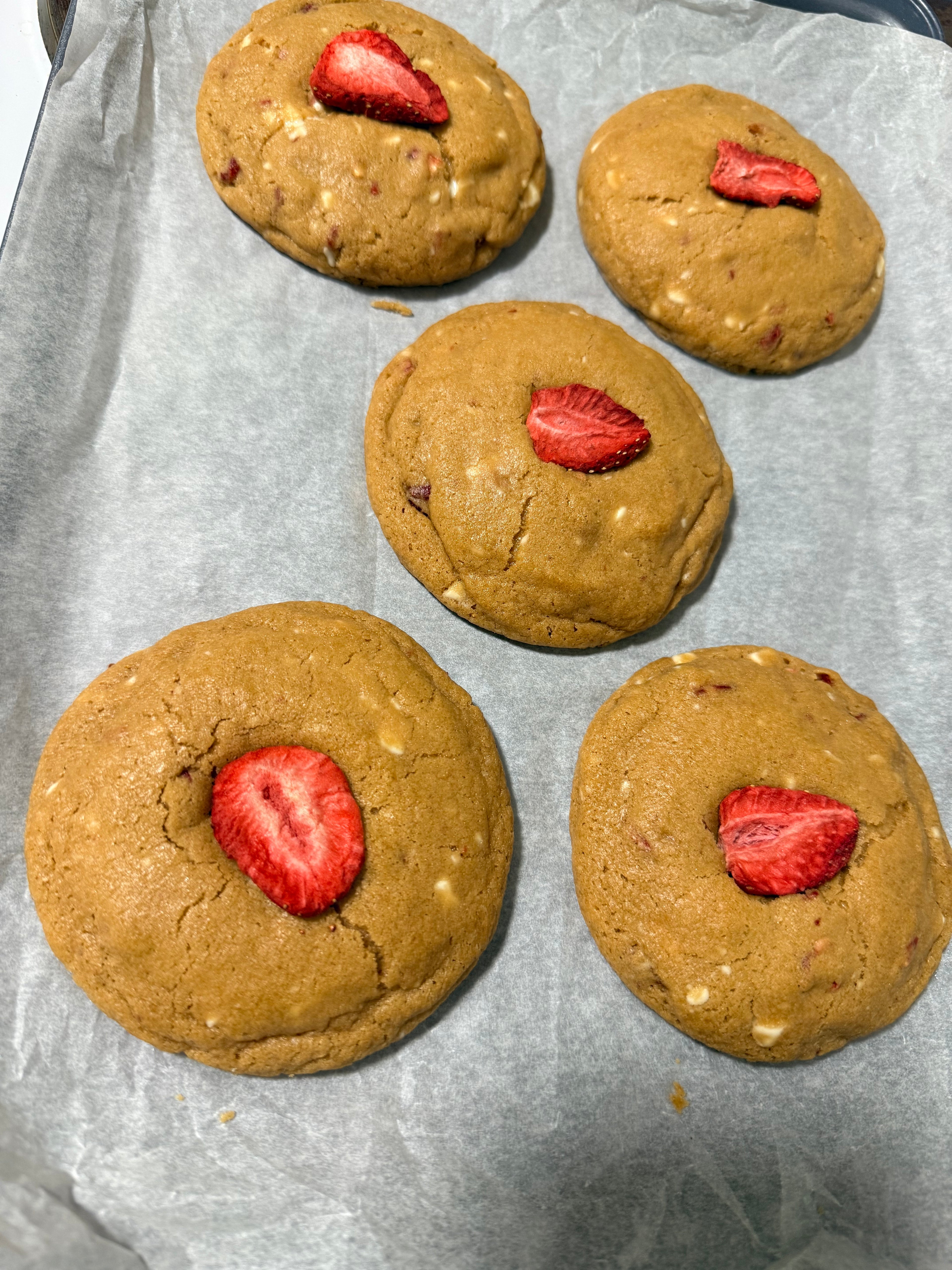 Strawberry Cheesecake Cookie